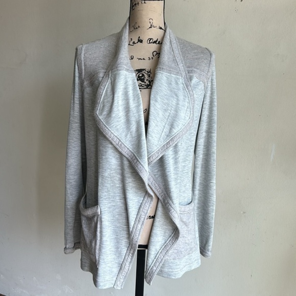 St. John Open Waterfall Contrast Gray Cardigan Size Small